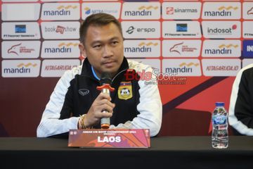 Pelatih timnas U-16 Laos, Kanlaya Sysomvang saat menghadiri konferensi pers ASEAN CUP U-16 2024 di Hotel Solo Paragon, Solo, Kamis (20/6/2024).