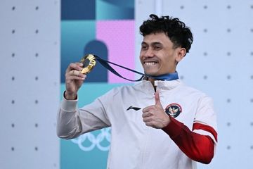 Veddriq Leonardo meraih medali emas untuk Indonesia di Olimpiade 2024 dari cabang olahraga sport climbing, Kamis (8/8/2024) di Le Bourget Sport Climbing Venue.