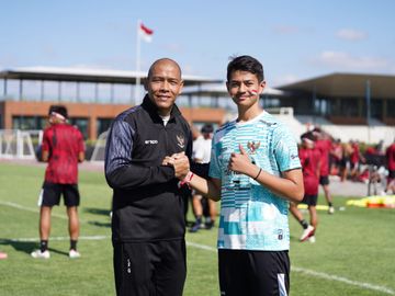 Nova Arianto seusai berama timnas U-17 Indonesia merayakan hari kemerdekaan Republik Indonesia, Sabtu (17/8/2024).
