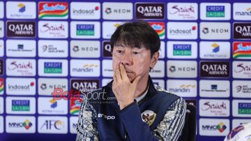 Pelatih timnas Indonesia, Shin Tae-yong, saat menghadiri sesi jumpa pers di Media Center Stadion Utama Gelora Bung Karno, Senayan, Jakarta, Senin (9/9/2024).