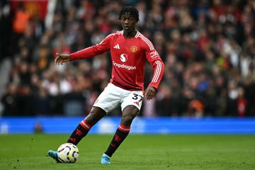 Kobbie Mainoo saat beraksi membela Man United menghadapi Tottenham pada duel Liga Inggris di Old Trafford (29/9/2024).