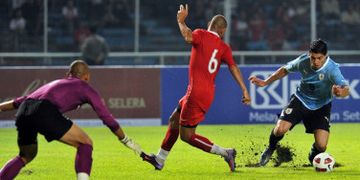 Beri Pesan, Luis Suarez Unggah Video Hat-trick ke Gawang Indonesia ...