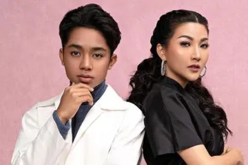 Cium Tangan Ibu Sambung, Betrand Peto dan Sarwendah Saling Tatap Sambil  Lempar Senyum, Istri Ruben Onsu Ngaku Hanya Sang Putra yang Bisa Rasakan  Cintanya! - Semua Halaman - Pop.Grid.ID