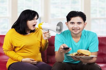 Jika ngidamnya sebatas makanan dan minuman yang mudah didapat, turuti saja deh...