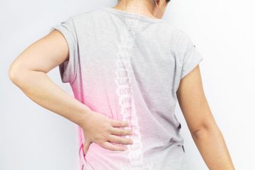 Hati-hati, kista bisa terjadi pada tulang belakang, atau disebut syringomyelia.