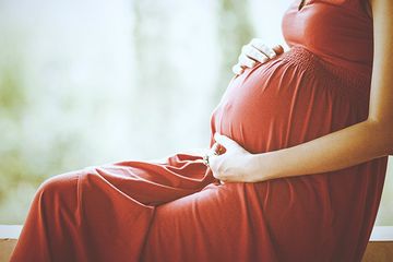 Meski memiliki risiko komplikasi, wanita penderita lupus juga bisa menjalani kehamilan yang baik.