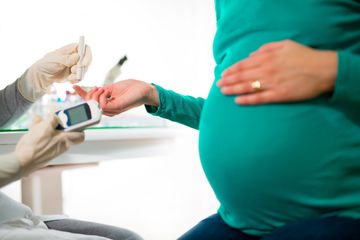 Gejala diabetes pada ibu hamil, harus biosa dideteksi sejak dini.