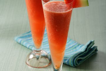 Segarkan Saat Sahur Dengan Segelas Jus Tomat Semangka Semua