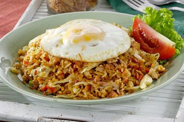 Sarapan Seru Nasi Goreng Kampung Ala Pedagang Tek Tek Yang