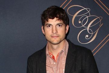 Ashton Kutcher berjuang melawan penyakit autoimun langka selama dua tahun.