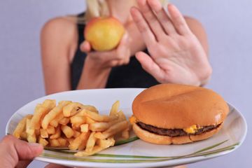 Ingin Berhenti Makan 'Junk Food'? Kenali 4 Tahapan Berikut Ini Agar Membantu Mewujudkan Keinginan Kita