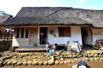 Dibalik Cerita Bangunan Adat Kampung Naga Rumah Tradisional Sunda Tahan Gempa Semua Halaman Idea