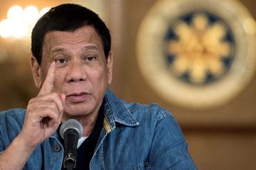 Presiden Filipina, Rodrigo Duterte mengaku akan menjadi orang nomor satu yang disuntikan vaksin virus corona buatan Rusia.