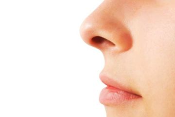 Salah satu gejala Covid-19 bagi penderita adalah dia tak mampu mencium bau atau aroma.
