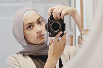 Ayudia Bing Slamet berdiskusi tentang menstrual cup dengan followernya di Instagram.