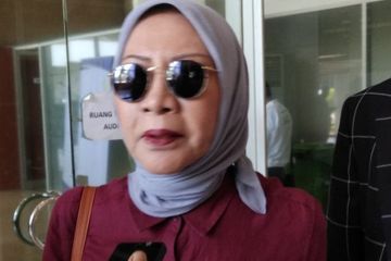 Beredar Kabar Ratna Sarumpaet Dikeroyok Instagram Atiqah Hasiholan Diserbu Pertanyaan Netizen Semua Halaman Grid Id