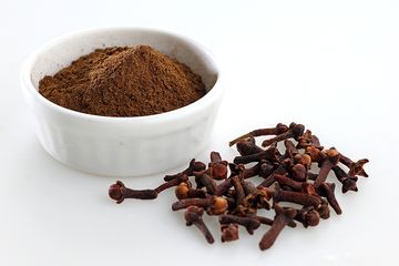 Kegunaan Cengkeh Di Dapur Dari Menambah Aroma Sampai Menghilangkan Bau Pada Masakan Ini Cara Menggunakannya Semua Halaman Sajian Sedap