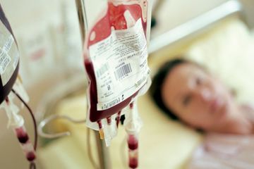 Tak perlu khawatir donor darah saat puasa.