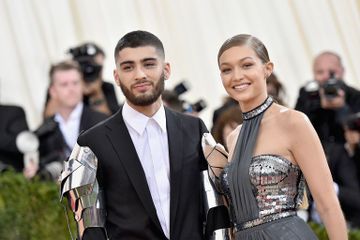 Zayn Malik Mengaku Tak Lagi Islam Bagaimana Dengan Gigi Hadid Semua Halaman Cewekbanget