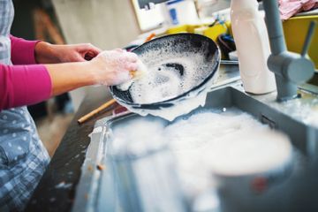 Mengejutkan! Ternyata Virus Corona dapat Menular Lewat Benda ini, No 8 Sering Ditemui