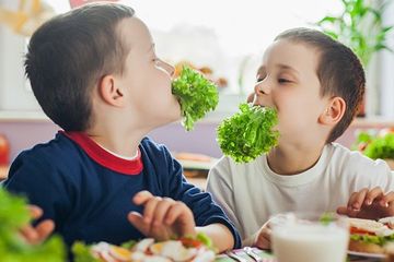 Apakah Anak-anak Boleh Melakukan Diet? Bukan hanya Orang Dewasa Saja yang Bisa Menurunkan Berat Badan, Berikut ini Tips Menjaga Berat Badan Anak