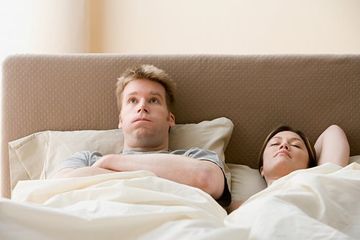 Tidur mendengkur, selain mengganggu pasangan juga dampak kesehatannya menyeramkan