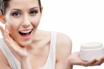 Dengan menggunakan krim ini, muka akan terlihat lebih cerah dan sehat.