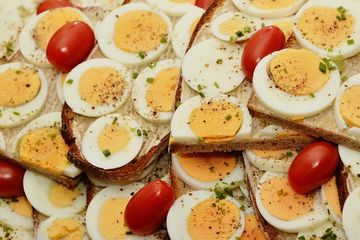 Konsumsi telur setiap hari dalam jangka panjang berkaitan dengan peningkatan risiko diabetes tipe 2 pada orang dewasa.