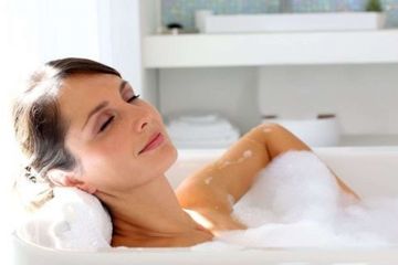 berendam air panas dapat menurunkan tingkat gula darah dan mengeluarkan energi.