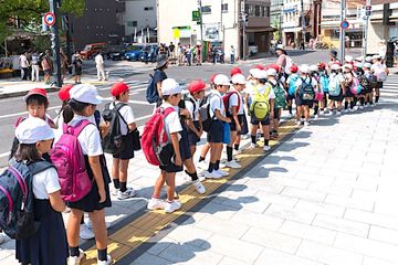 Teratur dan tertibnya orang jepang sudah diajarkan sejak kecil.