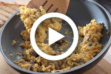 Video Resep Simple Scrambled Egg Yang Wajib Dicoba Di Rumah Sajian Sedap