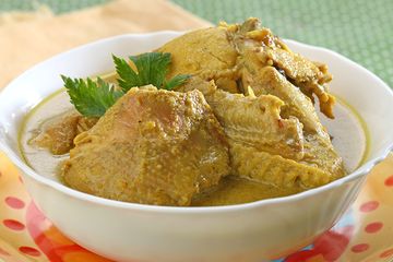 Opor ayam kaya rempah