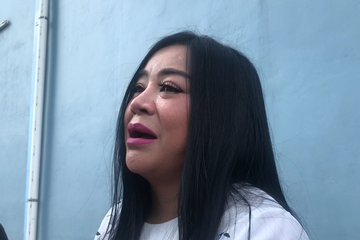 Anisa Bahar saat jelaskan kondisi ibundanya
