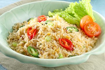 Masak Apa Besok? Nasi Goreng Ikan Asin Sederhana Ini Nikmatnya Sulit Dilupakan