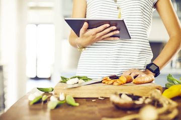 Menu setiap hari harus memenuhi gizi seimbang dan susunlah menu berdasarkan komposisi ini.