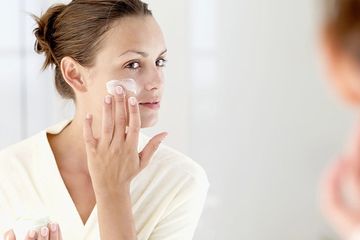 Memilih Moisturizer dengan Bahan yang Tepat Sesuai Jenis Kulit Wajah, Wajib  Tahu! - Semua Halaman - Stylo