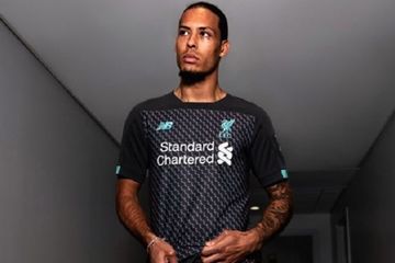baju liverpool baru