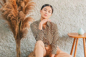 Karin Novilda, selebgram yang dikenal dengan nama Awkarin
