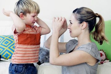 Tak Perlu Marah Marah Dulu Begini Cara Mengajarkan Anak Untuk Mengendalikan Emosinya Semua Halaman Intisari