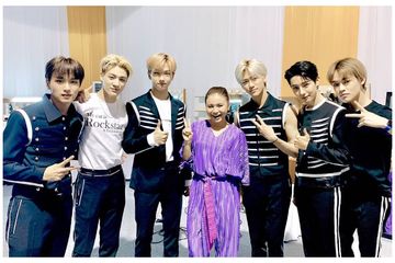 Rossa dan NCT Dream foto bareng di belakang panggung Korean Wave 2019