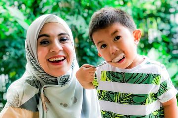 Anaknya Sempat Tak Bisa Menyusu Hingga Berat Badannya Turun, Presenter Ini Diberi Saran Operasi Demi Kesehatan Sang Anak