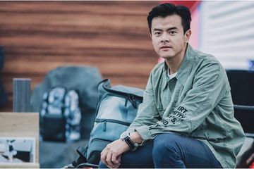 Bak Sinetron Dion Wiyoko Ceritakan Dramatisnya Ditinggal Sang Ibu Yang Memilih Tinggal Di Luar Negeri Gue Seret Seret Kaki Dia Sambil Nangis Di Stasiun Kereta Semua Halaman Grid Id