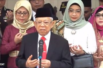 Ma'ruf Amin pimpin doa sebelum acara pelantikan Presiden dan Wakil Presiden 2019.
