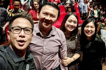 Berita Kesehatan Popular: 2 Pasangan Fenomenal 2019,  Satu Jahil Main Bom Asap di Dalam Rumah Hingga Istrinya yang Hamil Tua Sesak, Satu Lagi Diramal Tak Langgeng eh Malah Nonton Konser