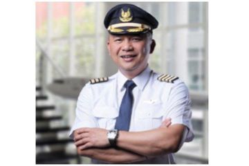 I Gusti Ngurah Askhara Danadiputra atau Ari Ashkara