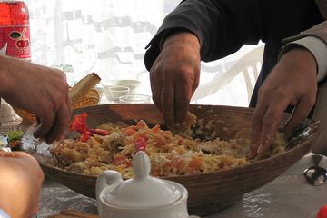  Makan Pakai Tangan Bisa Berakibat Fatal
