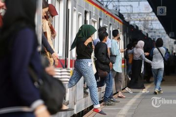Spesial Tahun Baru Krl Akan Tambah Jadwal Perjalanan