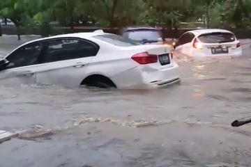 Hilangnya harta benda akibat banjir rentan menimbulkan depresi bagi pemiliknya.
