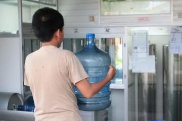 Hati-hati Beli Air Minum Dari Depot Isi Ulang,  Bahaya Untuk Kesehatan Dari Penyakit Tiroid Hingga Kanker