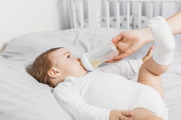 Air putih untuk bayi 6 bulan